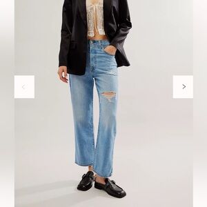 Levi’s Ribcage Straight Ankle Jeans